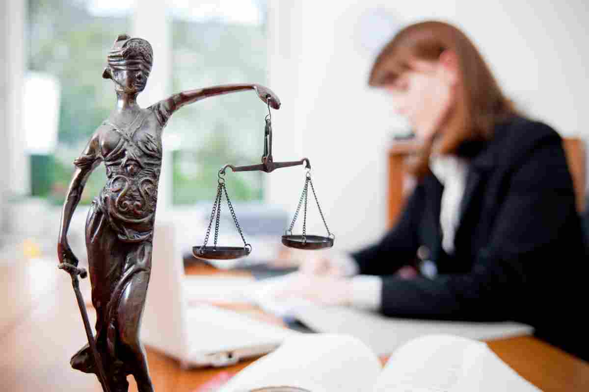 Юридична консультація через Інтернет – чи варто?